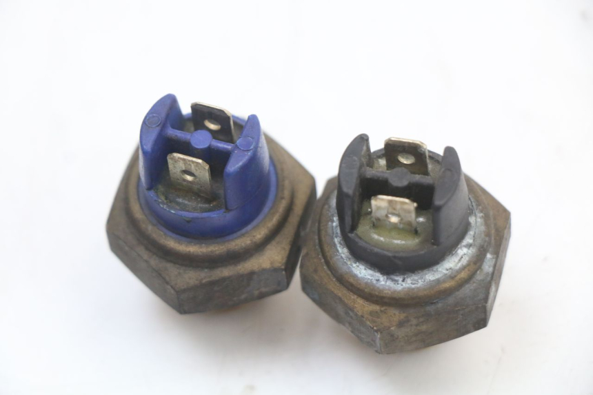 photo de THERMOCONTACT YAMAHA YP MAJESTY 125 (2002 - 2006) - Detail van het onderdeel