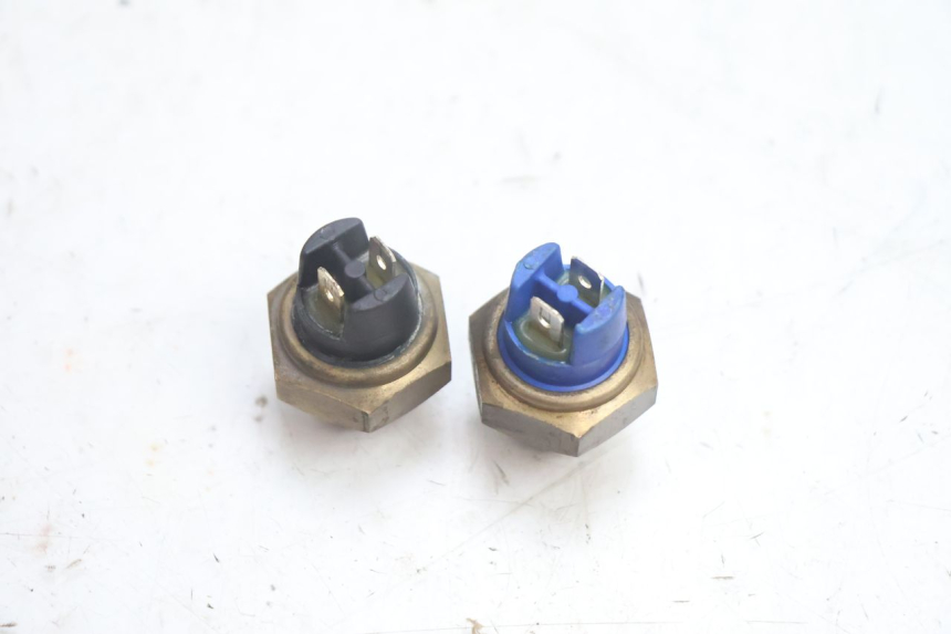 photo de THERMOCONTACT YAMAHA YP MAJESTY 125 (2002 - 2006) - Detail van het onderdeel
