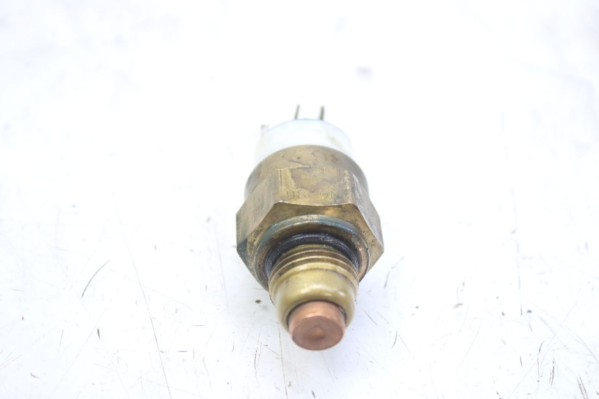 photo de THERMISCHAKELAAR KAWASAKI ZX-6R ZX6R 600 (1995 - 1997) - Detail van het onderdeel