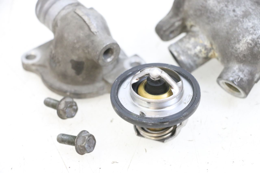 photo de THERMOSTAAT SUZUKI DL V STROM 1000 (2002 - 2007) - Bevestigingspunten