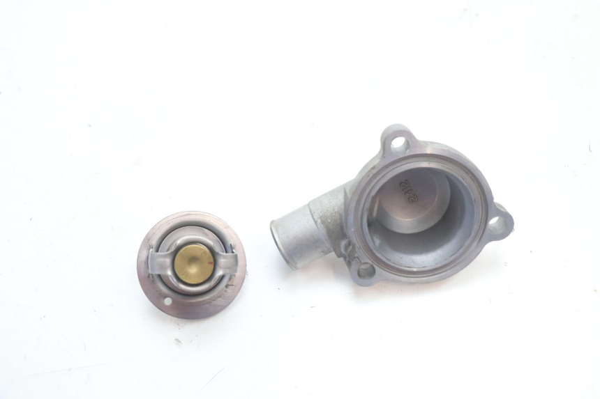 photo de THERMOSTAAT KAWASAKI ER-6 ER6 N 650 (2005 - 2009) - Zoom op gebruiksstaat