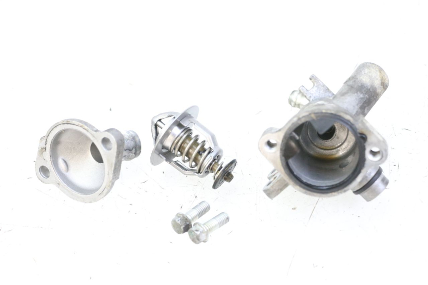 photo de THERMOSTAAT HONDA FES S-WING SWING ABS 125 (2007 - 2015) - Hoofdaanzicht