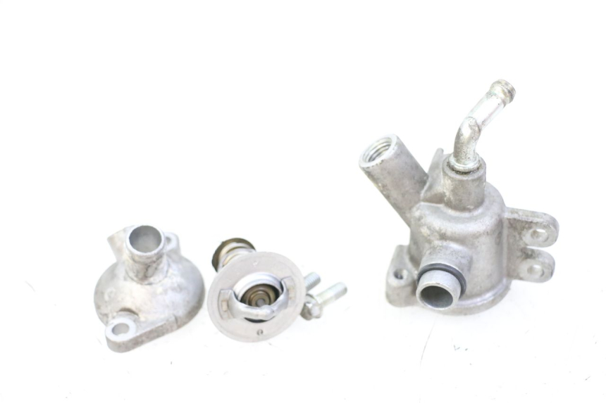 photo de THERMOSTAAT HONDA FES S-WING SWING ABS 125 (2007 - 2015) - Bevestigingspunten