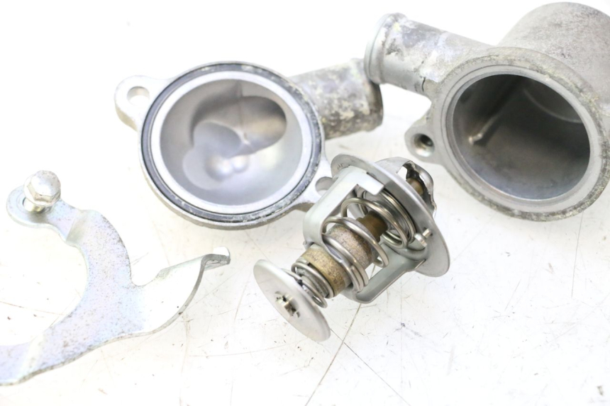 photo de THERMOSTAAT HONDA FJS SILVER WING SILVERWING 400 (2005 - 2008) - Bevestigingspunten