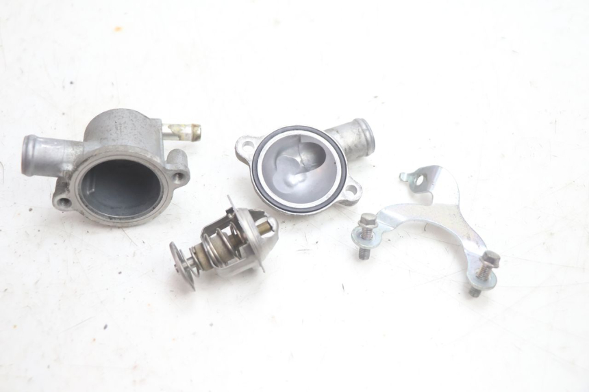 photo de THERMOSTAAT HONDA FJS SILVER WING SILVERWING 400 (2005 - 2008) - Hoofdaanzicht