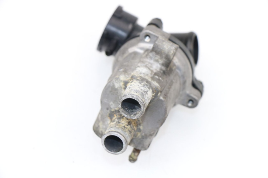 photo de THERMOSTAAT YAMAHA FZS FAZER 600 (2001 - 2003) - Zoom op gebruiksstaat