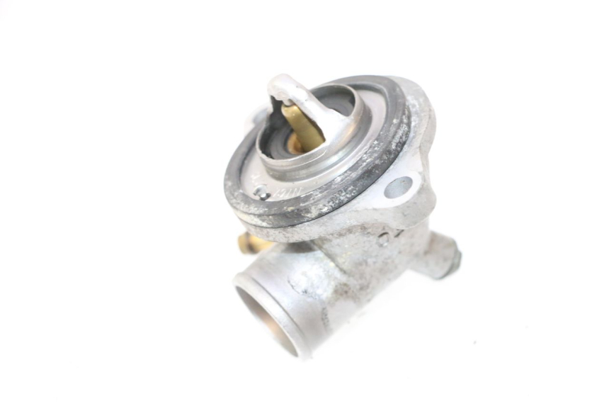 photo de THERMOSTAAT SUZUKI GSR 600 (2005 - 2012) - Detail van het onderdeel