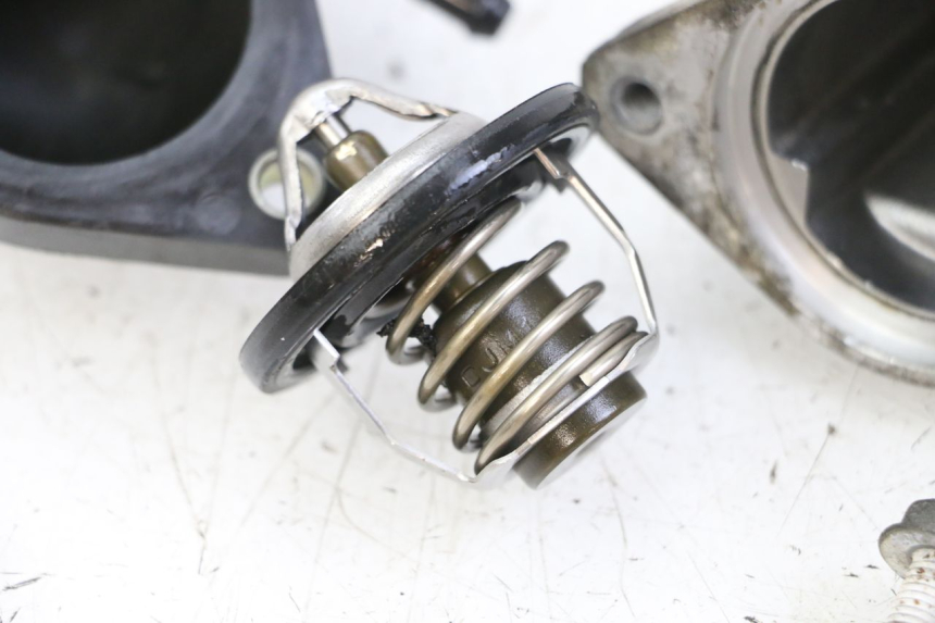 photo de THERMOSTAAT SUZUKI GSX F GSXF 650 (2007 - 2015) - Markeringen en referenties