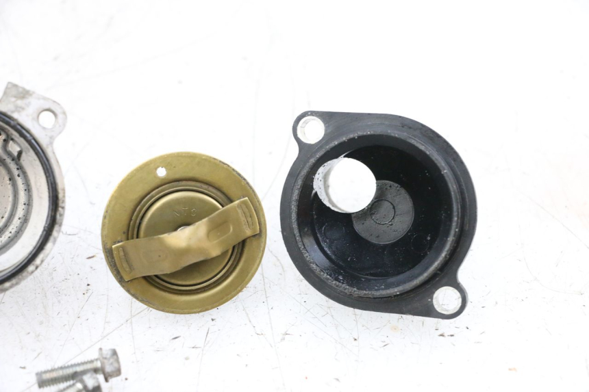 photo de THERMOSTAAT YAMAHA TDM ABS 900 (2002 - 2014) - Markeringen en referenties