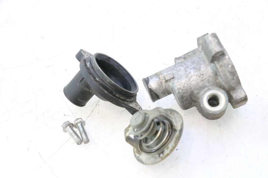 photo de THERMOSTAAT YAMAHA TDM ABS 900 (2002 - 2014) - Bevestigingspunten