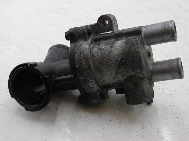 photo de THERMOSTAAT YAMAHA FZS FAZER 600 (1998 - 2001) - Andere kijkhoek