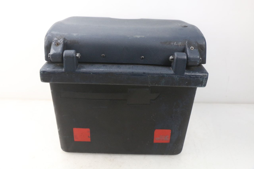 photo de TOPCASE KYMCO AGILITY 4T 50 (2005 - 2018) - Zoom op gebruiksstaat