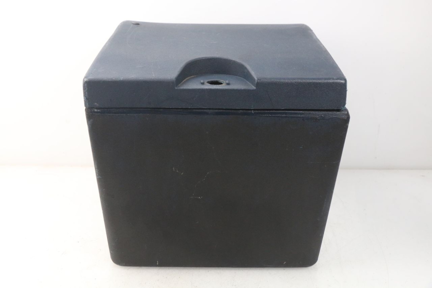 photo de TOPCASE KYMCO AGILITY 4T 50 (2005 - 2018) - Technische close-up