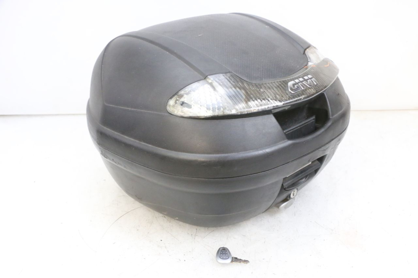 photo de TOPCASE PEUGEOT DJANGO 4T 50 (2014 - 2019) - Focus op structuur