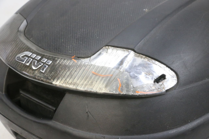 photo de TOPCASE PEUGEOT DJANGO 4T 50 (2014 - 2019) - Detail van het onderdeel