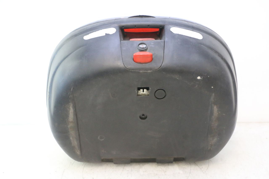 photo de TOPCASE PEUGEOT ELYSTAR 50 (2002 - 2014) - Bevestigingspunten