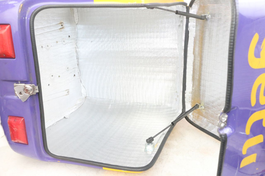photo de TOPCASE MBK FLAME X 125 (2007 - 2016) - Detail van het onderdeel