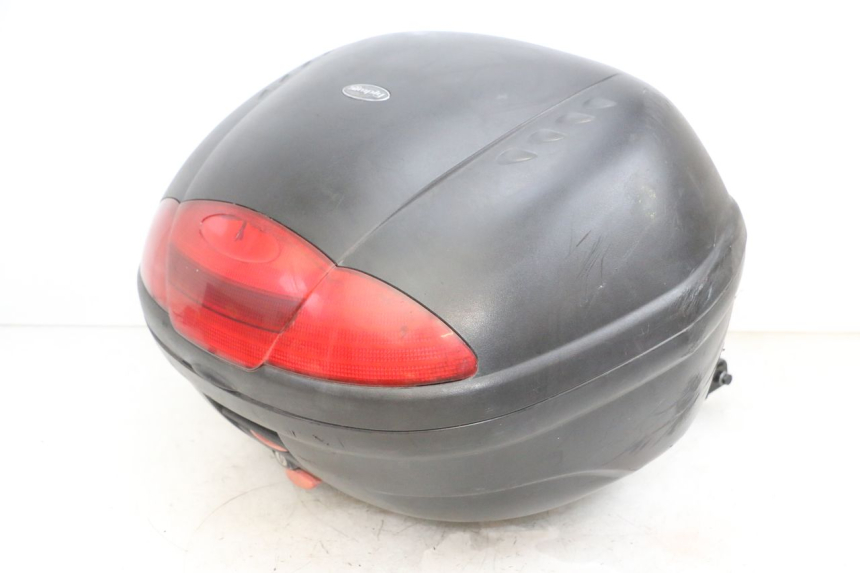 photo de TOPCASE PEUGEOT KISBEE 4T 50 (2010 - 2017) - Hoofdaanzicht