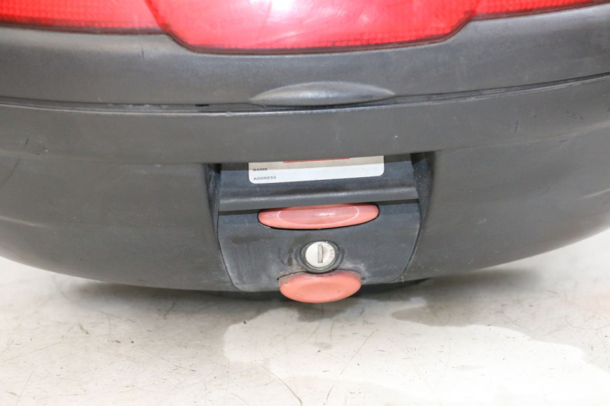 photo de TOPCASE PEUGEOT KISBEE 4T 50 (2010 - 2017) - Staat van het oppervlak