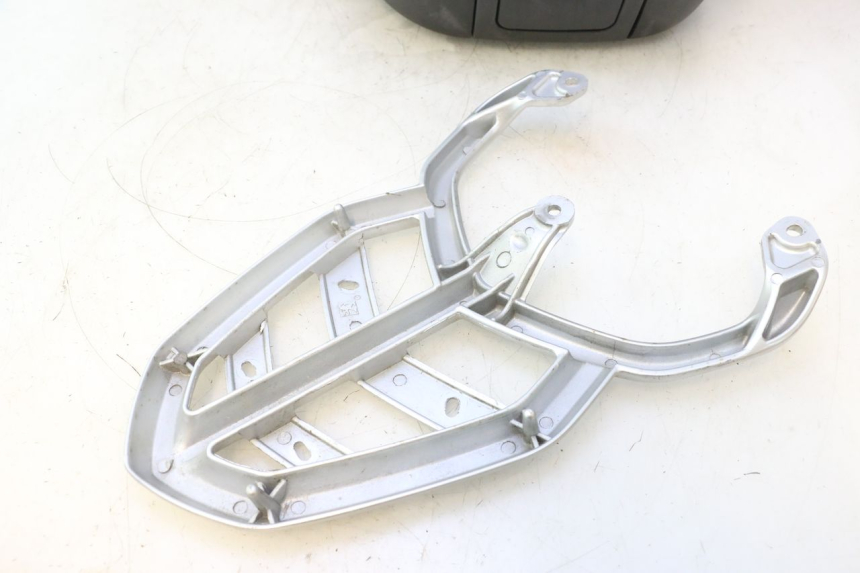 photo de TOPCASE PEUGEOT KISBEE 4T 50 (2023 - 2026) - Detailaanzicht