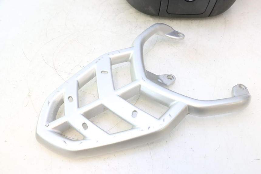 photo de TOPCASE PEUGEOT KISBEE 4T 50 (2023 - 2026) - Aanvullende foto