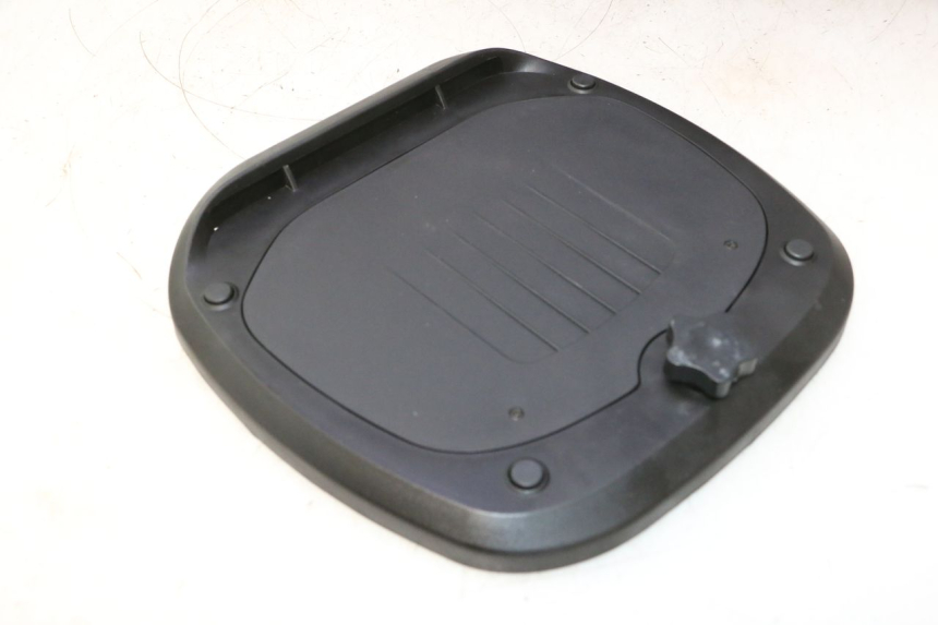photo de TOPCASE PEUGEOT KISBEE 4T 50 (2023 - 2026) - Detail van het onderdeel