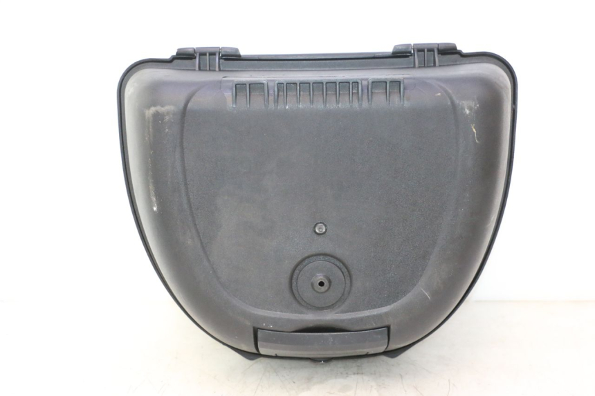 photo de TOPCASE PEUGEOT KISBEE 4T 50 (2023 - 2026) - Gecontroleerd onderdeel