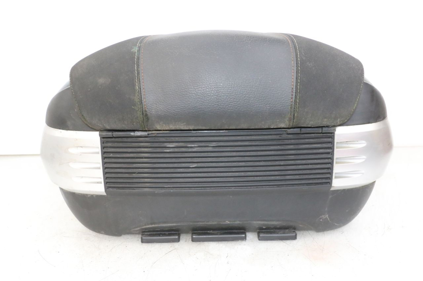 photo de TOPCASE PIAGGIO MP3 HPE 350 (2018 - 2020) - Technische close-up