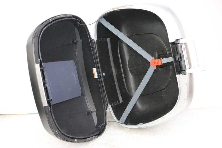 photo de TOPCASE PIAGGIO MP3 HPE 350 (2018 - 2020) - Bevestigingspunten