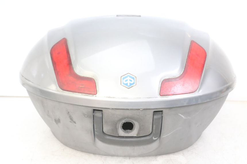 photo de TOPCASE PIAGGIO MP3 LT 300 (2010 - 2016) - Focus op structuur
