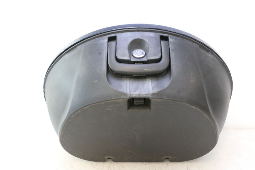 photo de TOPCASE PIAGGIO MP3 LT 400 (2007 - 2012) - Zoom op gebruiksstaat