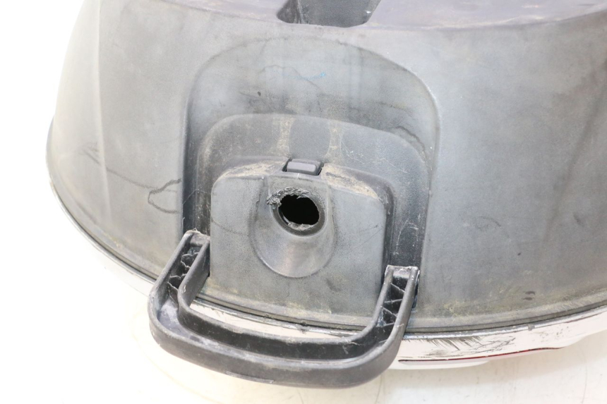 photo de TOPCASE PIAGGIO MP3 125 (2006 - 2014) - Detail van het onderdeel