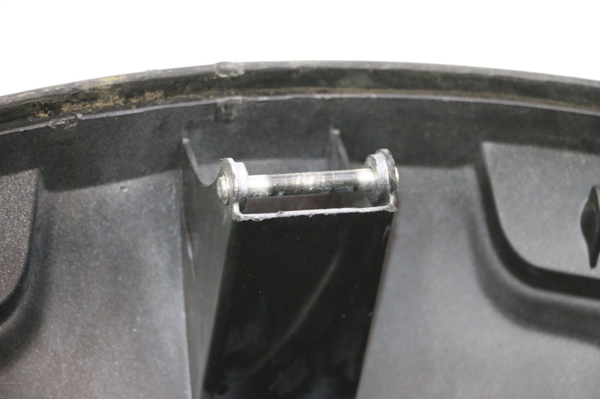 photo de TOPCASE PIAGGIO MP3 125 (2006 - 2014) - Focus op structuur