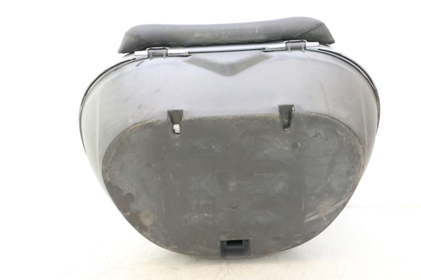 photo de TOPCASE PIAGGIO MP3 125 (2006 - 2014) - Zoom op gebruiksstaat