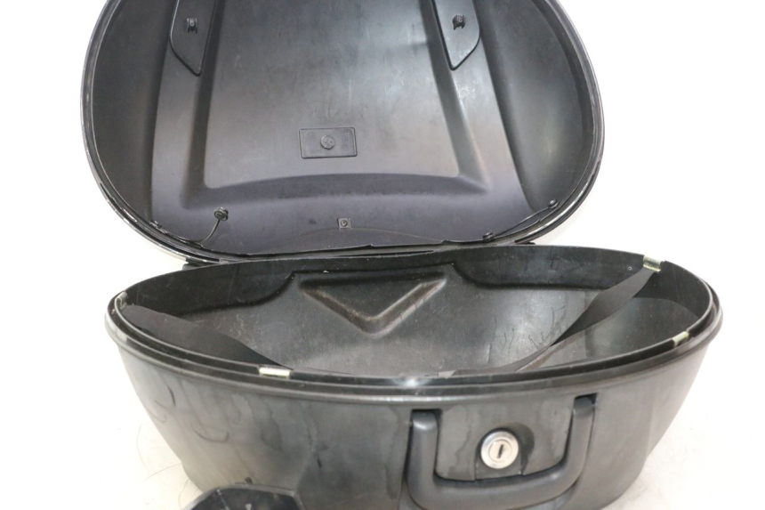 photo de TOPCASE PIAGGIO MP3 125 (2006 - 2014) - Zoom op componenten