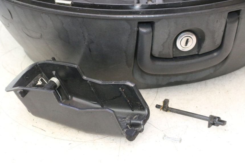 photo de TOPCASE PIAGGIO MP3 125 (2006 - 2014) - Detailaanzicht