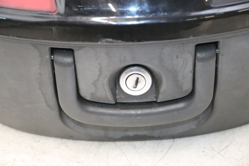 photo de TOPCASE PIAGGIO MP3 125 (2006 - 2014) - Detail van het onderdeel