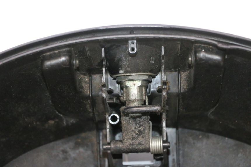 photo de TOPCASE PIAGGIO MP3 125 (2006 - 2014) - Bevestigingspunten