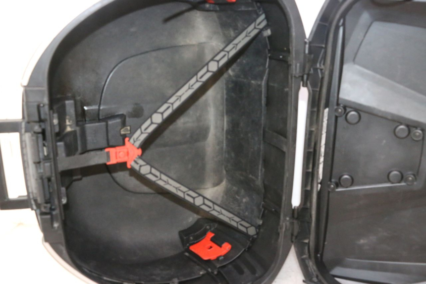 photo de TOP CASE PIAGGIO MP3 500 (2016 - 2018) - Kenmerkende details