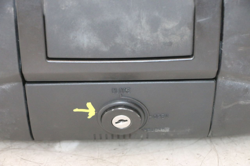 photo de TOP CASE PIAGGIO MP3 500 (2016 - 2018) - Alternatieve hoek