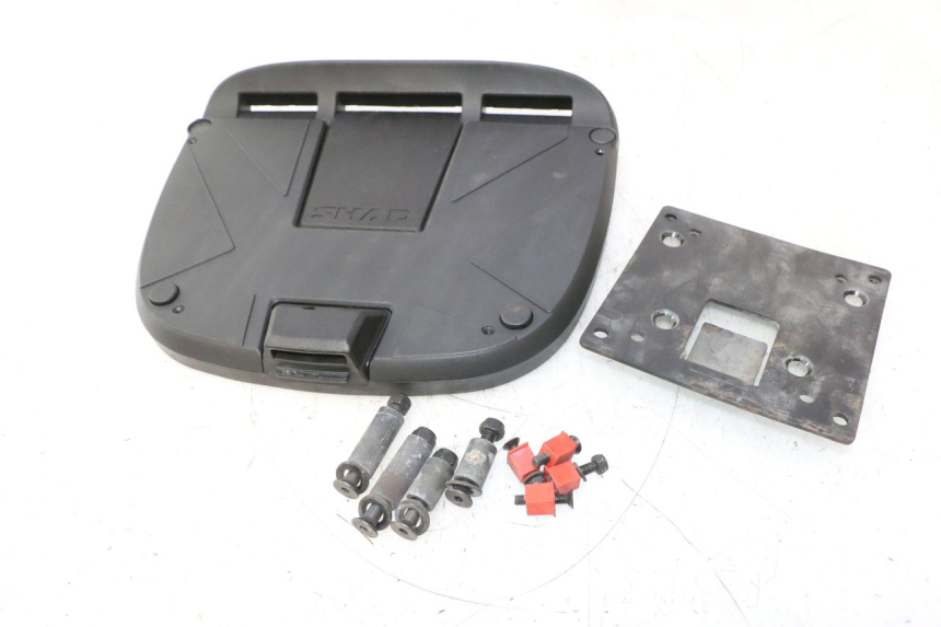 photo de TOP CASE PIAGGIO MP3 500 (2016 - 2018) - Bevestigingspunten