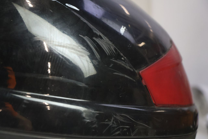photo de TOPCASE PEUGEOT SATELIS 125 (2006 - 2009) - Detail van het onderdeel