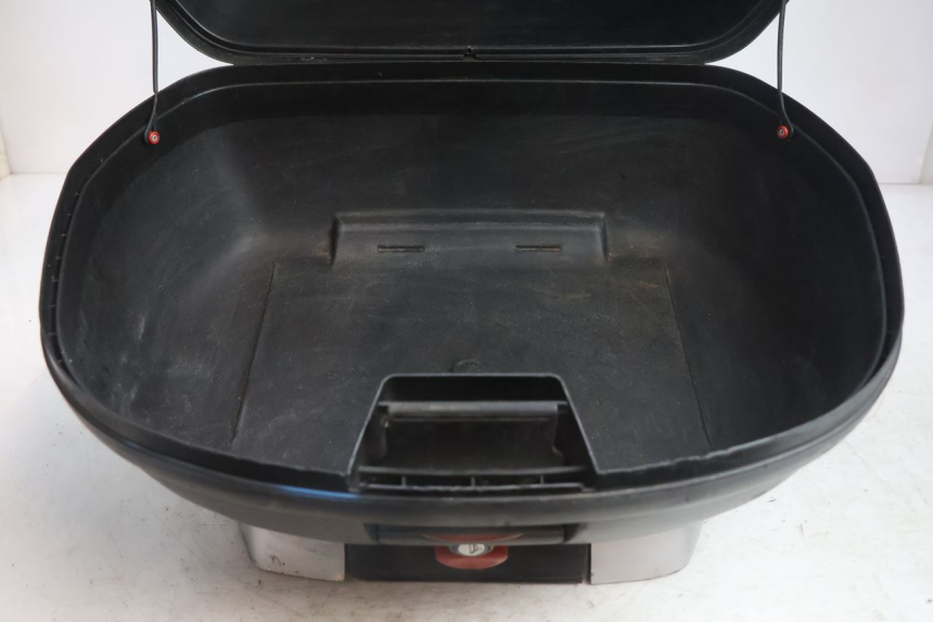 photo de TOPCASE PEUGEOT SATELIS 125 (2006 - 2009) - Productaanzicht