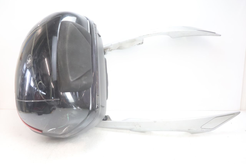 photo de TOPCASE PEUGEOT SATELIS 125 (2006 - 2009) - Kenmerkende details