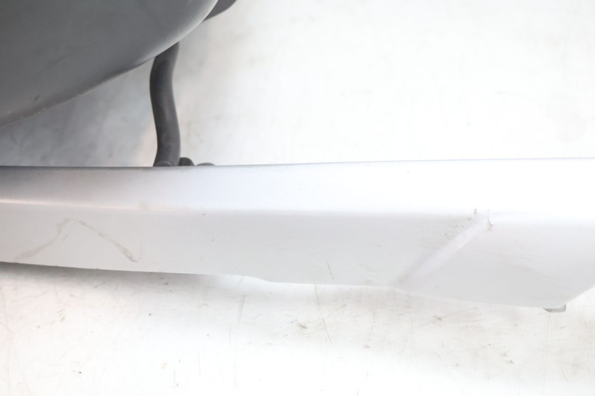 photo de TOPCASE PEUGEOT SATELIS 125 (2006 - 2009) - Aanvullende foto
