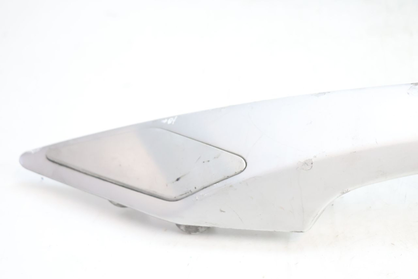 photo de TOPCASE PEUGEOT SATELIS 125 (2006 - 2009) - Zoom op gebruiksstaat