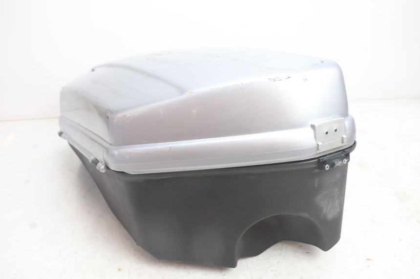 photo de TOPCASE APRILIA SCARABEO GT 125 (1999 - 2007) - Detailaanzicht