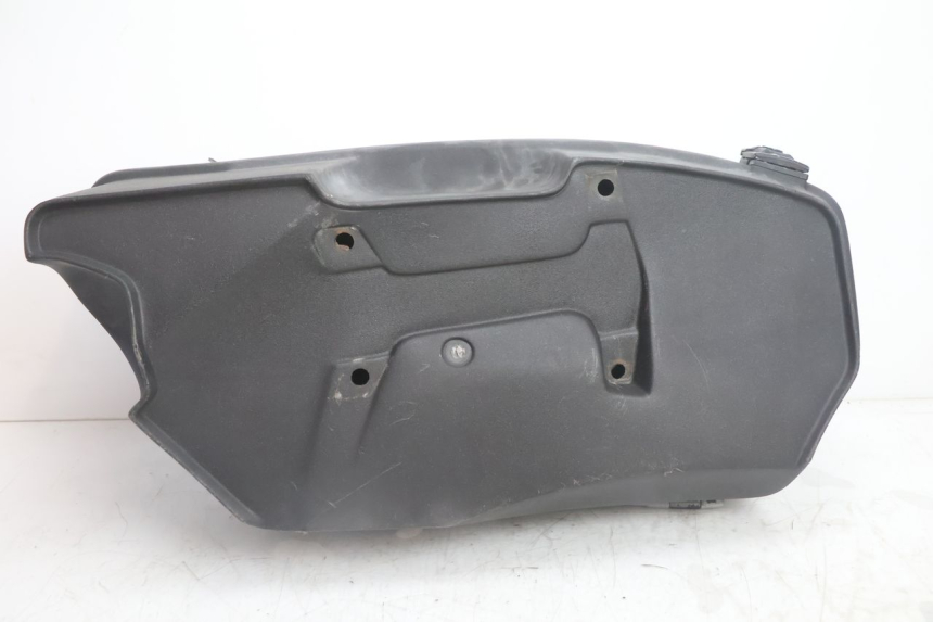 photo de TOPCASE APRILIA SCARABEO GT 125 (1999 - 2007) - Focus op structuur