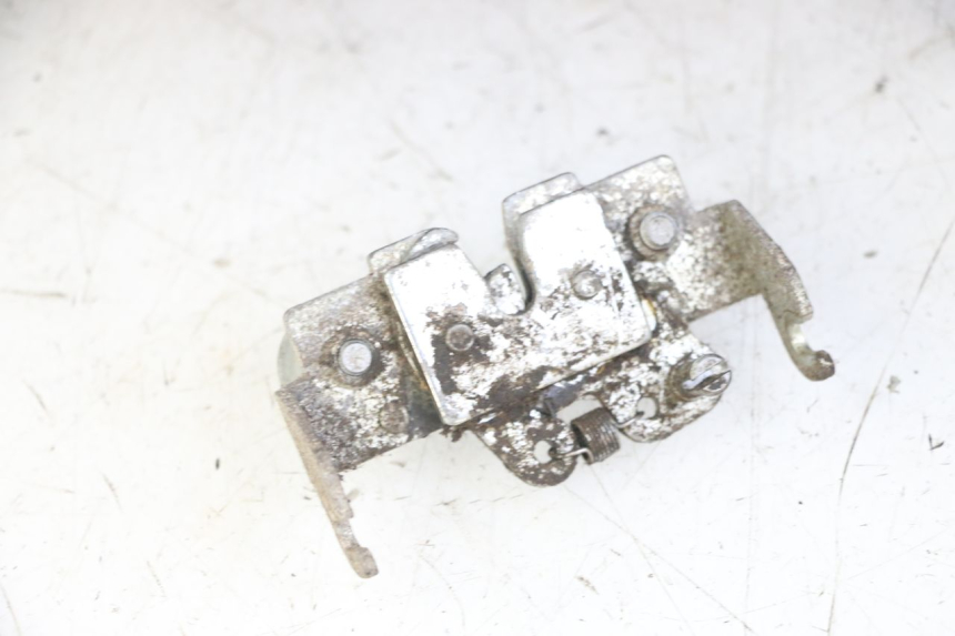 photo de TOPCASE APRILIA SCARABEO GT TOURING 125 (1999 - 2005) - Andere kijkhoek