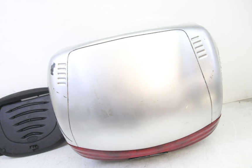photo de TOPCASE PIAGGIO SUPER LX 125 (2000 - 2003) - Kenmerkende details